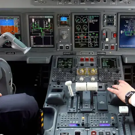 Cockpit Embraer ERJ-190